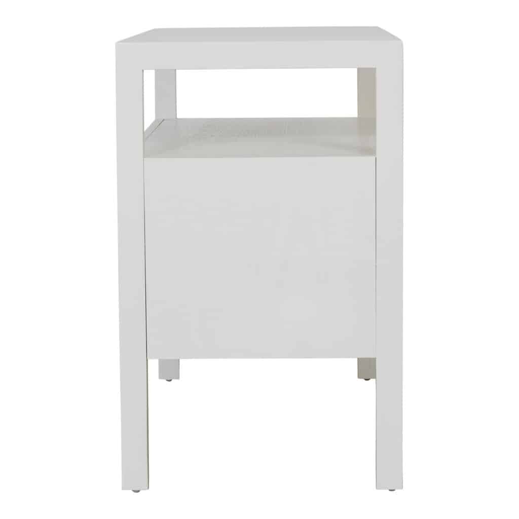 MariBedsideTable_ 2