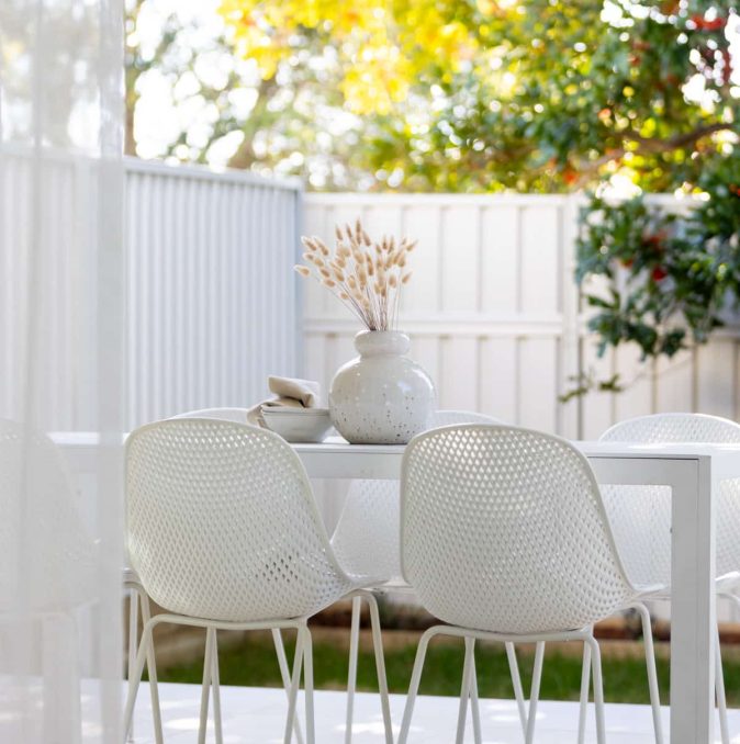 Outdoor Dining Tables
